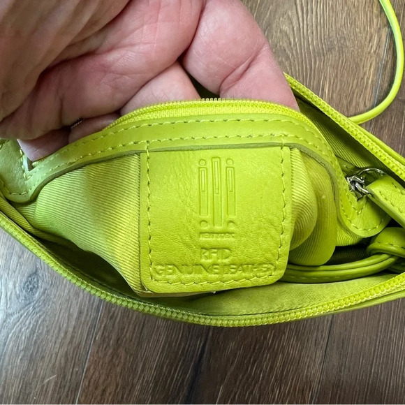 ILI New York Midi Sac Style in Pear - Picture 6 of 10